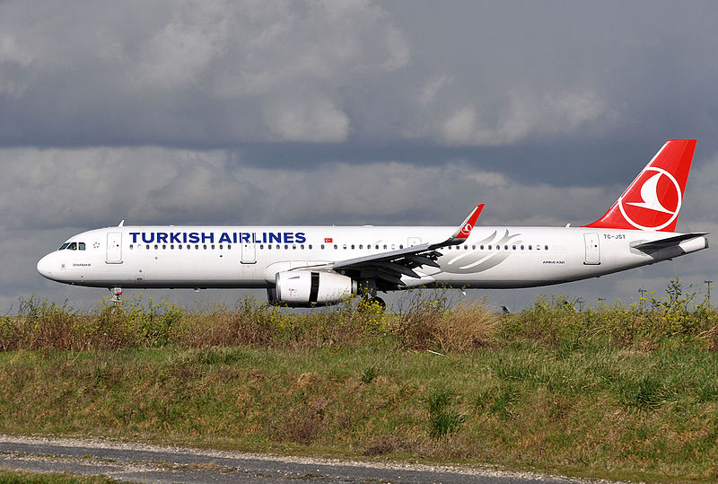 Turkish Airlines Airbus A321 -kone