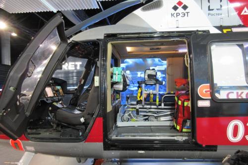 Russian Helicopters Ansat medical configuration.Vaikeasti saavutettavien alueitten hoitokäyttöön suunniteltu kopteri.