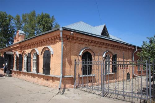 Smenogorskin museo, jonka etuosa ei ole vanha.